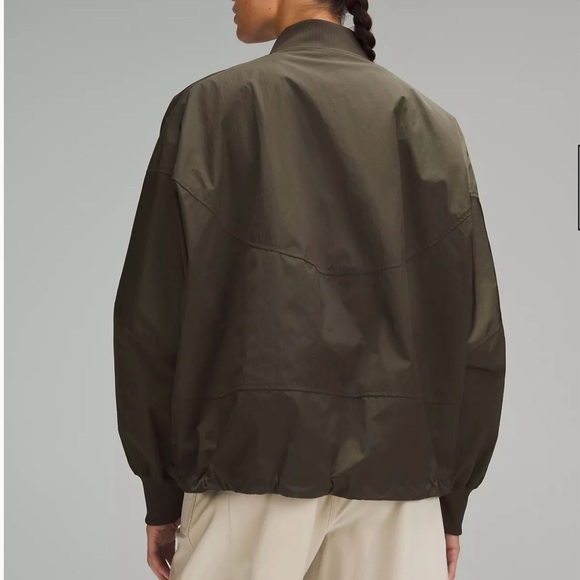 SOLD.  Lululemon Lightweight Hem-Cinch Bomber Jacket Nomad Size M - Picture 2 of 13